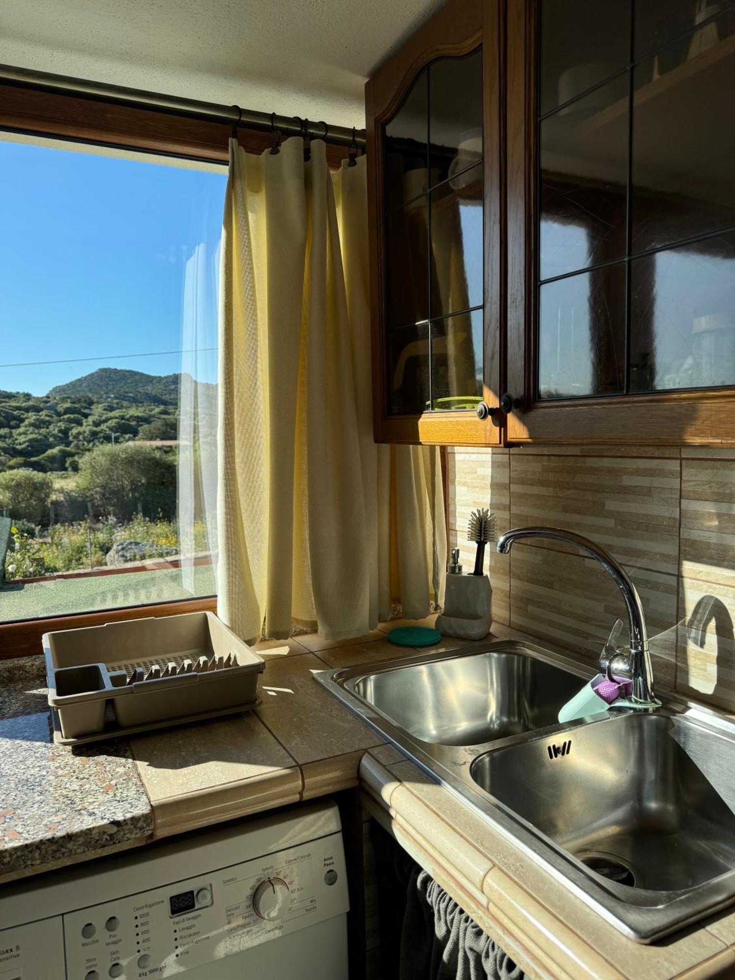 Casa Vittoria Apartment Палау Екстериор снимка