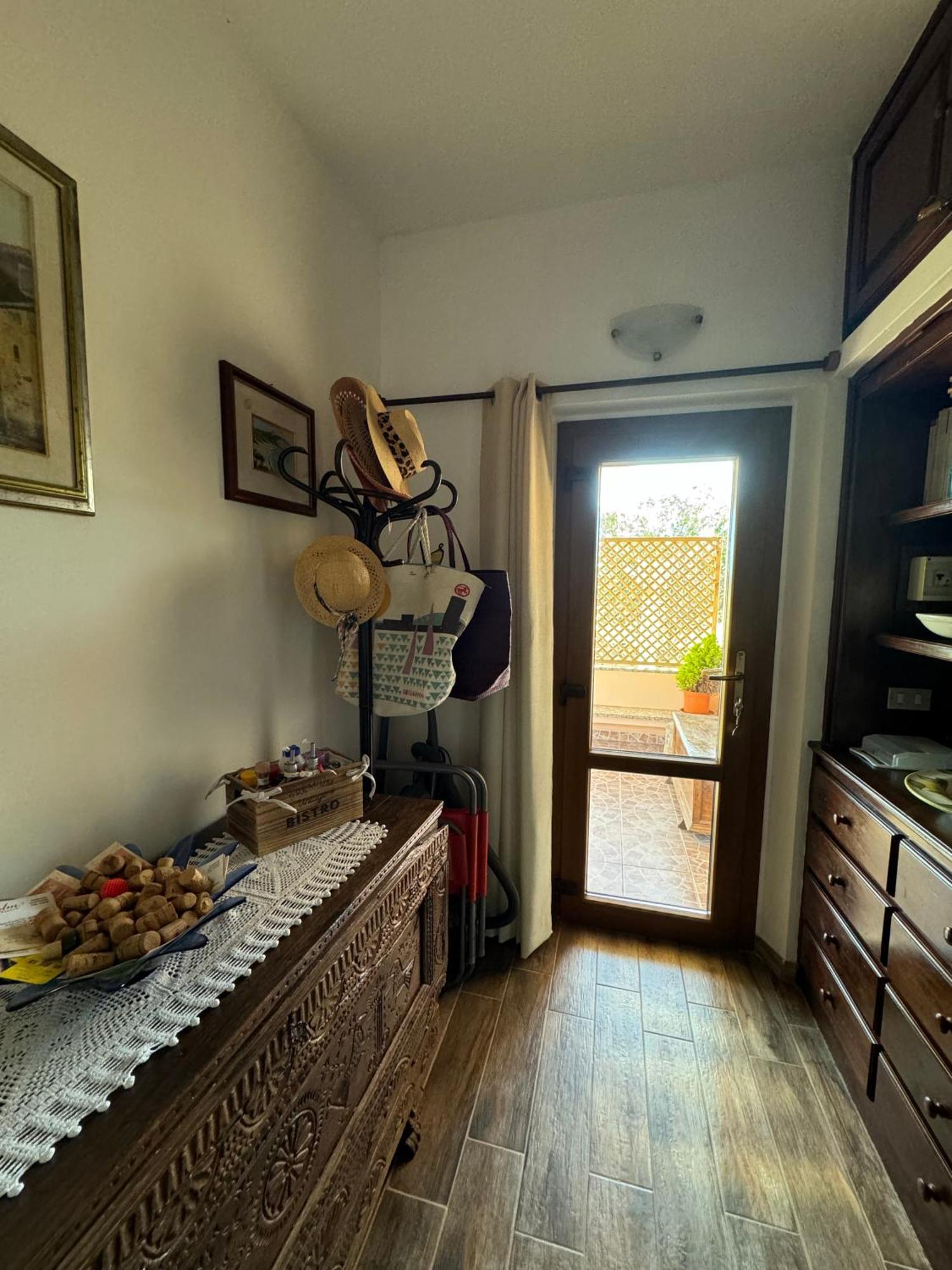 Casa Vittoria Apartment Палау Екстериор снимка